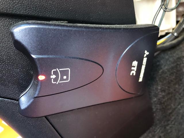 ムーヴ カスタム　Ｘ　ダブルエアバッグ　ベンチシートフルフラット　インテリキー　盗難警報装置　運転席エアバック　ベンチ　キーレスエントリー　ＡＢＳ付き　パワステ　エアコン　衝突安全ボディ　パワーウィンドー（17枚目）