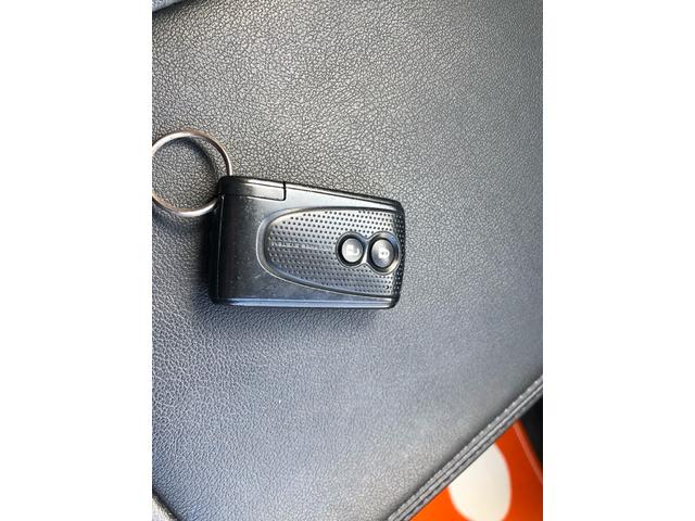 ムーヴ カスタム　Ｘ　ダブルエアバッグ　ベンチシートフルフラット　インテリキー　盗難警報装置　運転席エアバック　ベンチ　キーレスエントリー　ＡＢＳ付き　パワステ　エアコン　衝突安全ボディ　パワーウィンドー（18枚目）