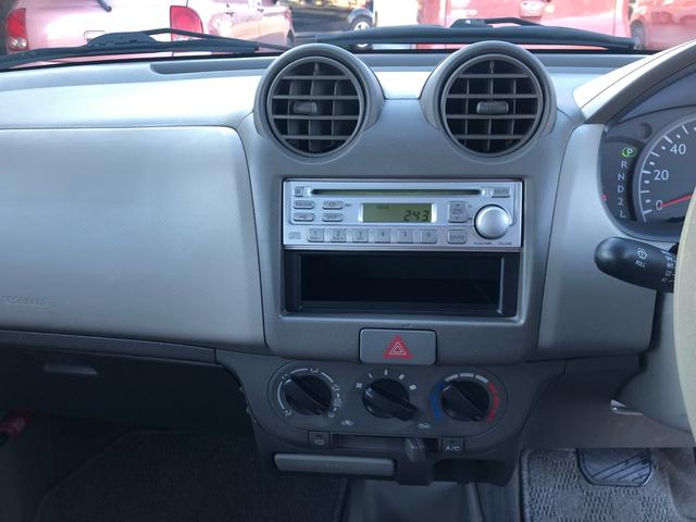 アルト Ｅ　パワーウィンドウ　パワーステアリング　助手席エアバッグ　衝突安全ボディ　エアコン　運転席エアバッグ　ＣＤプレーヤー（11枚目）