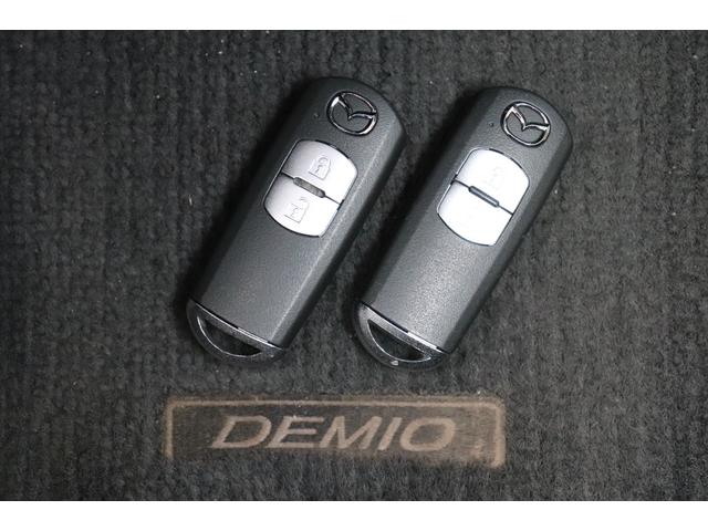 デミオ １３Ｓ　走行距離無制限　１年保証　車検整備付き（36枚目）