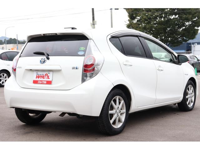 アクア S ナビ 地デジ バックカメラ 走行距離無制限1年保証車検整備付(3枚目)