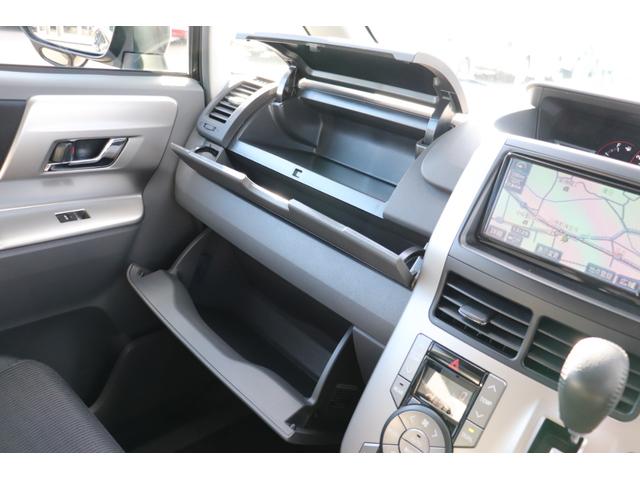 ヴォクシー ＺＳ　煌　保証付車検整備付　ＥＴＣ／Ｂカメラ／両側電動スライド／３列シート／電格ミラー（42枚目）