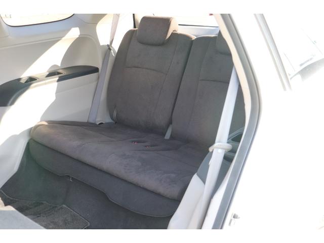 サードシートもあり、人数が増えても安心です！