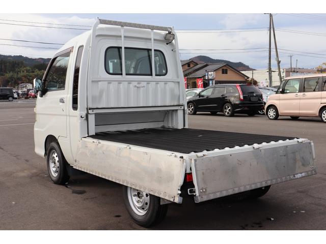 ハイゼットトラック ジャンボ　４ＷＤ　３方開　走行距離無制限１年保証車検整備付（9枚目）