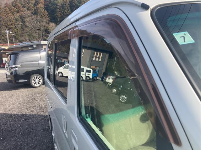 アトレーワゴン カスタムターボＲＳリミテッド　４ＷＤ　パワースライドドア　ＨＩＤヘッドライト　アルミ付きダンロップスタッドレスタイヤ（21枚目）