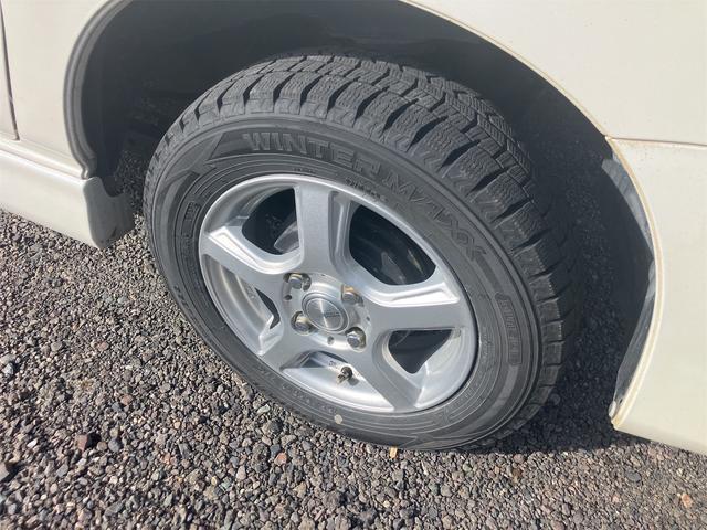 アトレーワゴン カスタムターボＲＳリミテッド　４ＷＤ　パワースライドドア　ＨＩＤヘッドライト　アルミ付きダンロップスタッドレスタイヤ（24枚目）