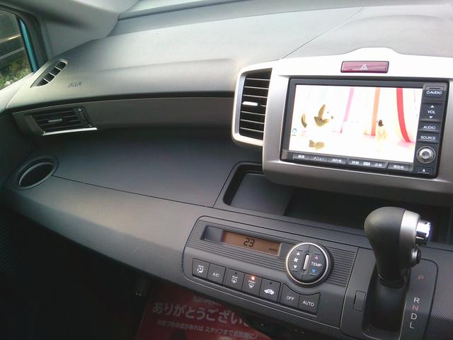 フリードスパイク Ｇ　ジャストセレクション　キーレス　ナビ　ワンセグＴＶ　ＣＤ　バックカメラ　ＥＴＣ　オートライト　オートエアコン　ＡＷ　電格ミラー　バイサー　Ｗエアバック（6枚目）