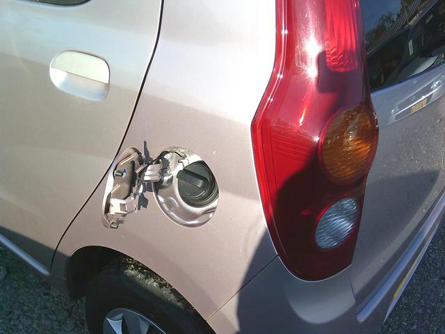 ミラ Ｌ　５速ＭＴ　キーレス　電格ミラー　ＣＤ　Ｗエアバック　純正バイザー（19枚目）