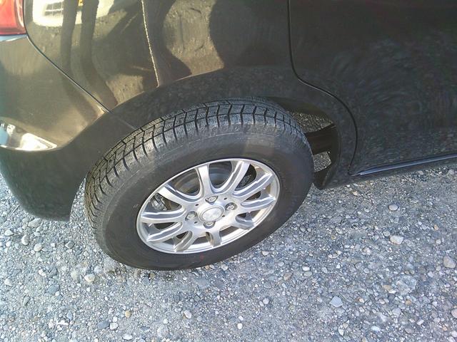 キャロル ＧＳ　５速ＭＴ　キーレス　電格ミラー　ナビ　ワンセグＴＶ　ＣＤ　ＤＶＤ　ＡＷ　Ｗエアバック　純正バイザー（5枚目）