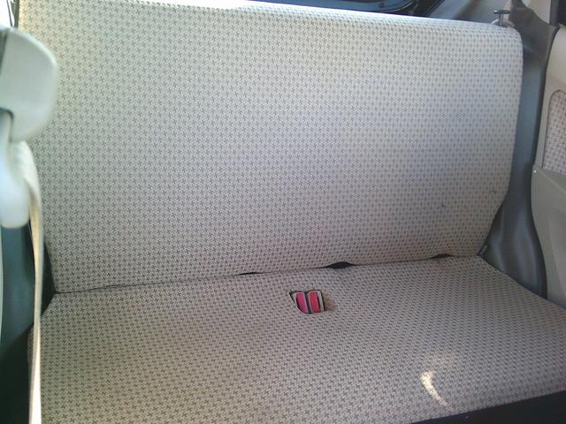 キャロル ＧＳ　５速ＭＴ　キーレス　電格ミラー　ナビ　ワンセグＴＶ　ＣＤ　ＤＶＤ　ＡＷ　Ｗエアバック　純正バイザー（9枚目）