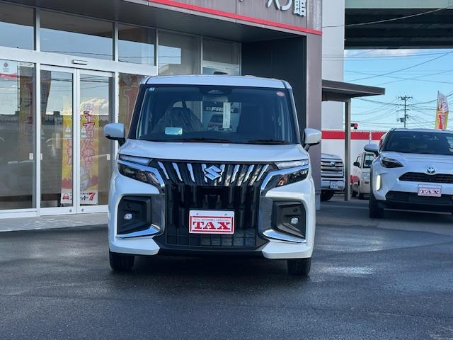 ソリオバンディット ハイブリッドＭＶ　登録済み未使用車　両側パワースライドドア　サーキュレーター　クルーズコントロール　シートヒーター　ＬＥＤライト　キーレス　オートエアコン　１５インチＡＷ　ピュアホワイトパール（3枚目）