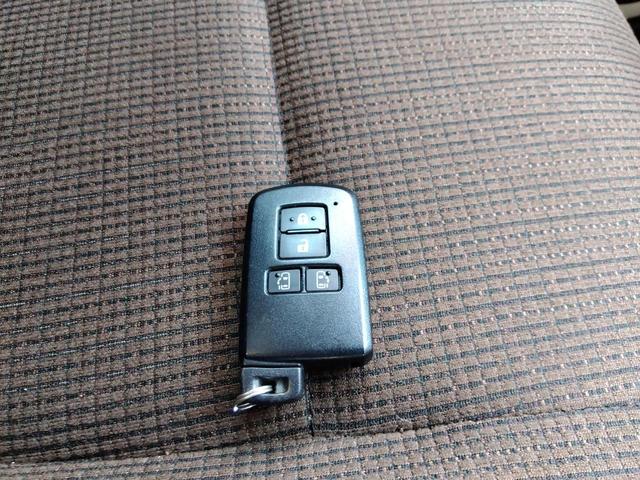 シエンタ ハイブリッドＧ　フルセグナビ　Ｂｌｕｅｔｏｏｔｈ　バックカメラ　モデリスタエアロ　ルーフスポイラー　両側パワースライドドア　６人乗り　オートエアコン　ＥＴＣ　ＬＥＤライト　１６インチＡＷ（55枚目）