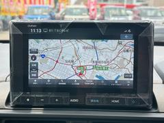 明るくキレイなショールームで商談を致します。さらに店内の自動販売機はフリードリンクとなっていましたので、お好きなお飲み物を飲みながらじっくりと選ぶことが出来ます♪ 3