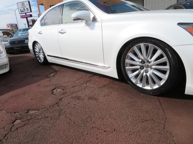 LS LS460 バージョンC Iパッケージ 後期モデル ロ―フォルム エアサスコントローラー 本革 HDDナビ フルセグTV バックモニター ブルトゥース対応 前後フルソナー 全ドアイージークローザー LEDヘッドライト クルーズコントロール(12枚目)