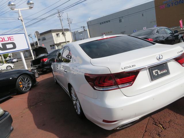 LS LS460 バージョンC Iパッケージ 後期モデル ロ―フォルム エアサスコントローラー 本革 HDDナビ フルセグTV バックモニター ブルトゥース対応 前後フルソナー 全ドアイージークローザー LEDヘッドライト クルーズコントロール(17枚目)