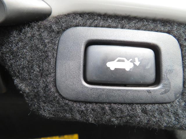 LS LS460 バージョンC Iパッケージ 後期モデル ロ―フォルム エアサスコントローラー 本革 HDDナビ フルセグTV バックモニター ブルトゥース対応 前後フルソナー 全ドアイージークローザー LEDヘッドライト クルーズコントロール(20枚目)