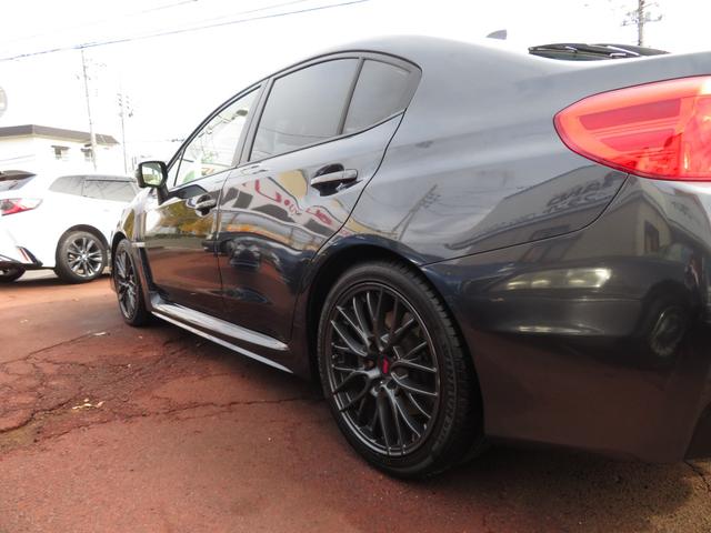 WRX STI STI 6速マニュアル 4WD ターボ アドバンストパッケージ オートハイビーム 後方車検知 サイドビューモニター SDナビ バックモニター インテリジェントドライブ ブーストメーター パワーシート ETC(3枚目)