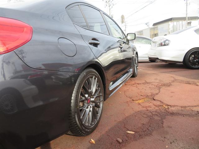 WRX STI STI 6速マニュアル 4WD ターボ アドバンストパッケージ オートハイビーム 後方車検知 サイドビューモニター SDナビ バックモニター インテリジェントドライブ ブーストメーター パワーシート ETC(15枚目)