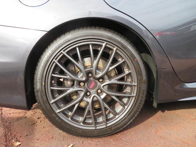 WRX STI STI 6速マニュアル 4WD ターボ アドバンストパッケージ オートハイビーム 後方車検知 サイドビューモニター SDナビ バックモニター インテリジェントドライブ ブーストメーター パワーシート ETC(17枚目)