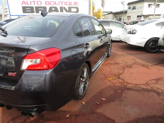 WRX STI STI 6速マニュアル 4WD ターボ アドバンストパッケージ オートハイビーム 後方車検知 サイドビューモニター SDナビ バックモニター インテリジェントドライブ ブーストメーター パワーシート ETC(18枚目)