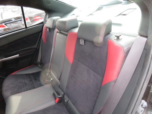 WRX STI STI 6速マニュアル 4WD ターボ アドバンストパッケージ オートハイビーム 後方車検知 サイドビューモニター SDナビ バックモニター インテリジェントドライブ ブーストメーター パワーシート ETC(27枚目)