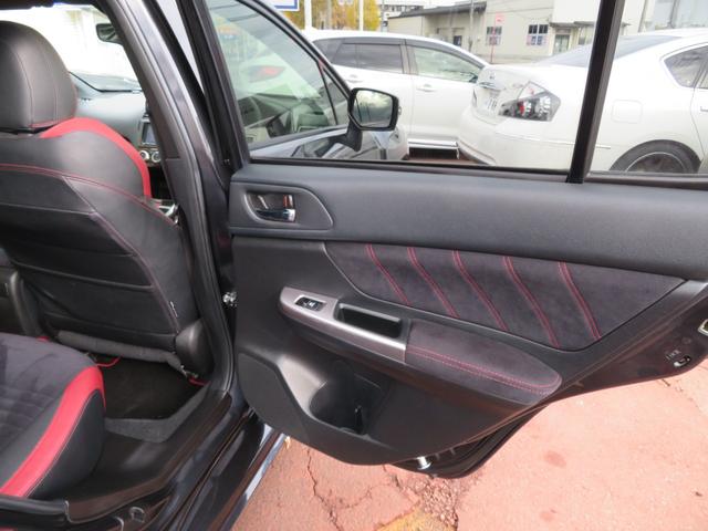 WRX STI STI 6速マニュアル 4WD ターボ アドバンストパッケージ オートハイビーム 後方車検知 サイドビューモニター SDナビ バックモニター インテリジェントドライブ ブーストメーター パワーシート ETC(34枚目)