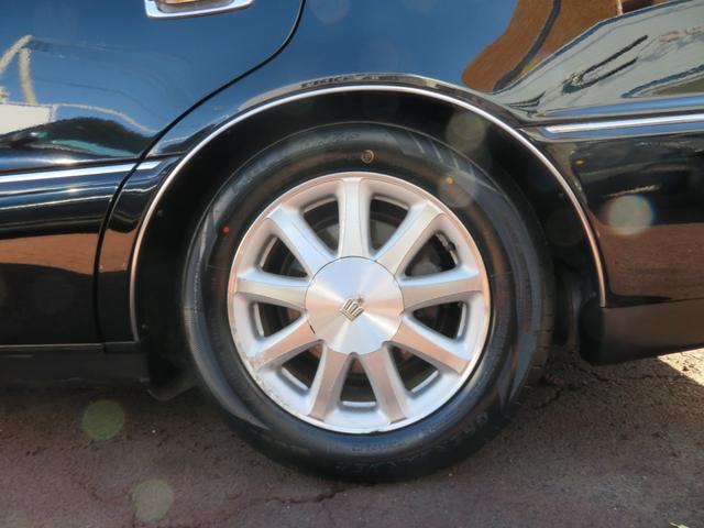 クラウンマジェスタ ４．０Ｃタイプ　ワンオーナー車　ブラックワントーン　本革　ワイドマルチ　ロ―フォルム　エアサスコントローラー　キセノンヘッドライト　クルーズコントロール　電動ステアリンアグチルト　前席パワーシート　タイベル交換済み（6枚目）