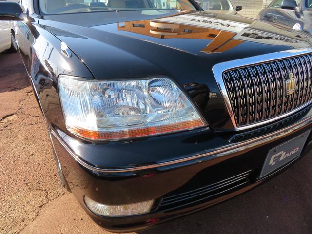 クラウンマジェスタ ４．０Ｃタイプ　ワンオーナー車　ブラックワントーン　本革　ワイドマルチ　ロ―フォルム　エアサスコントローラー　キセノンヘッドライト　クルーズコントロール　電動ステアリンアグチルト　前席パワーシート　タイベル交換済み（8枚目）