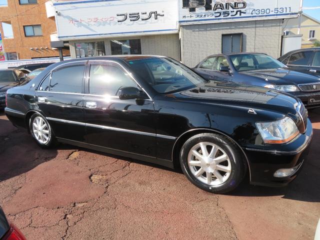 クラウンマジェスタ ４．０Ｃタイプ　ワンオーナー車　ブラックワントーン　本革　ワイドマルチ　ロ―フォルム　エアサスコントローラー　キセノンヘッドライト　クルーズコントロール　電動ステアリンアグチルト　前席パワーシート　タイベル交換済み（12枚目）