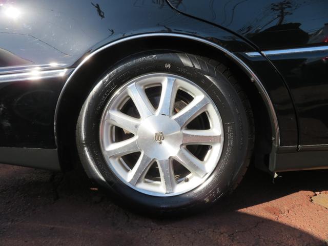 クラウンマジェスタ ４．０Ｃタイプ　ワンオーナー車　ブラックワントーン　本革　ワイドマルチ　ロ―フォルム　エアサスコントローラー　キセノンヘッドライト　クルーズコントロール　電動ステアリンアグチルト　前席パワーシート　タイベル交換済み（16枚目）