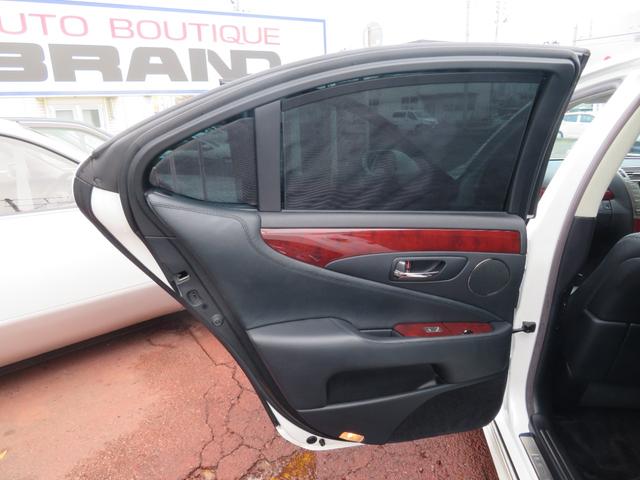 ＬＳ ＬＳ６００ｈ　バージョンＳ　Ｉパッケージ　ハイブリッド４ＷＤ・サンルーフ・黒本革エアーシート・トムスフルエアロ・トランク＆ルーフスポイラー・純正エアサス・純正ＨＤＤマルチ・Ｂｌｕｅｔｏｏｔｈオーディオ・プリクラッシュセーフティ・ＥＴＣ（21枚目）