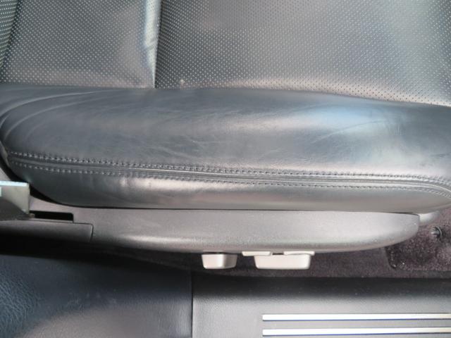 ＬＳ ＬＳ６００ｈ　バージョンＳ　Ｉパッケージ　ハイブリッド４ＷＤ・サンルーフ・黒本革エアーシート・トムスフルエアロ・トランク＆ルーフスポイラー・純正エアサス・純正ＨＤＤマルチ・Ｂｌｕｅｔｏｏｔｈオーディオ・プリクラッシュセーフティ・ＥＴＣ（28枚目）