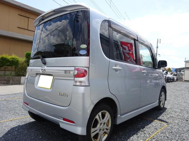 タント カスタムＬ　４ＷＤ　左側スライドドア　純正アルミホイール　ＣＤプレーヤー　ベンチシート　スマートキー　フォグランプ　運転席助手席エアバック（3枚目）