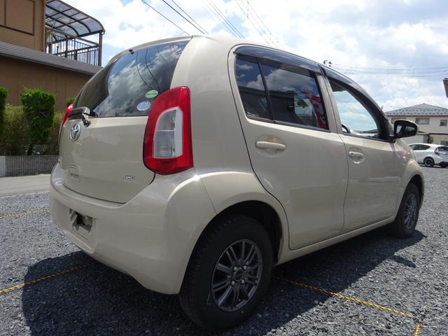パッソ Ｘ　４ＷＤ　オートマ　アルミホイール　カロッツェリアナビ　エアコン　パワステ　パワーウィンドウ　運転席助手席エアバック　ＡＢＳ（4枚目）