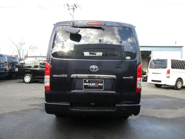 レジアスエースバン スーパーＧＬ　ダークプライム　４ＷＤディーゼルターボ　寒冷地仕様　ＬＥＤヘッドライト　プッシュスタート　ウッドコンビステアリング　リアエアコンリアヒーター　ＥＴＣ　フォグライト　電動格納ミラー（7枚目）