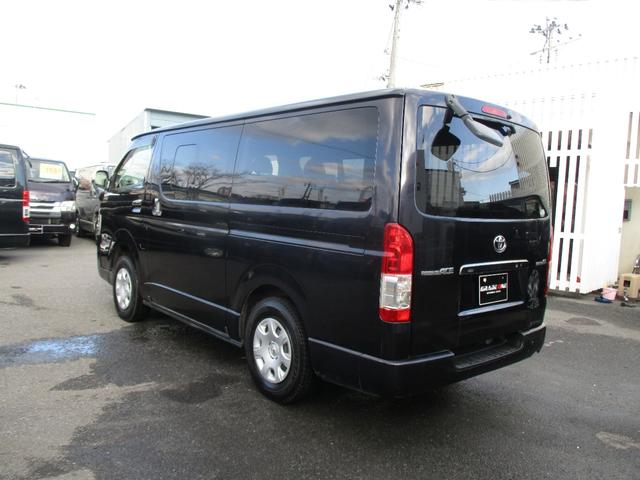 レジアスエースバン スーパーＧＬ　ダークプライム　４ＷＤディーゼルターボ　寒冷地仕様　ＬＥＤヘッドライト　プッシュスタート　ウッドコンビステアリング　リアエアコンリアヒーター　ＥＴＣ　フォグライト　電動格納ミラー（8枚目）