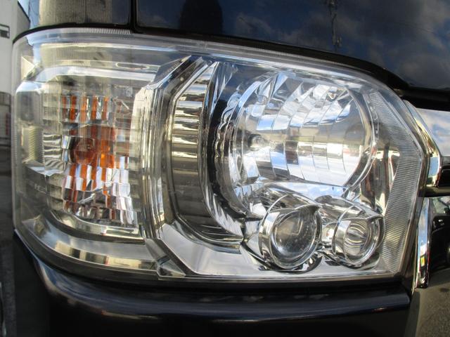 レジアスエースバン スーパーＧＬ　ダークプライム　４ＷＤディーゼルターボ　寒冷地仕様　ＬＥＤヘッドライト　プッシュスタート　ウッドコンビステアリング　リアエアコンリアヒーター　ＥＴＣ　フォグライト　電動格納ミラー（11枚目）