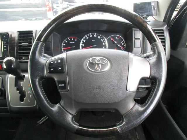 レジアスエースバン スーパーＧＬ　ダークプライム　４ＷＤディーゼルターボ　寒冷地仕様　ＬＥＤヘッドライト　プッシュスタート　ウッドコンビステアリング　リアエアコンリアヒーター　ＥＴＣ　フォグライト　電動格納ミラー（17枚目）