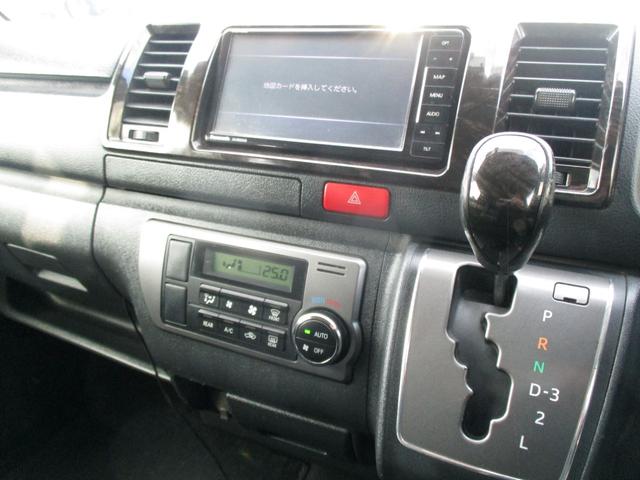 レジアスエースバン スーパーＧＬ　ダークプライム　４ＷＤディーゼルターボ　寒冷地仕様　ＬＥＤヘッドライト　プッシュスタート　ウッドコンビステアリング　リアエアコンリアヒーター　ＥＴＣ　フォグライト　電動格納ミラー（18枚目）
