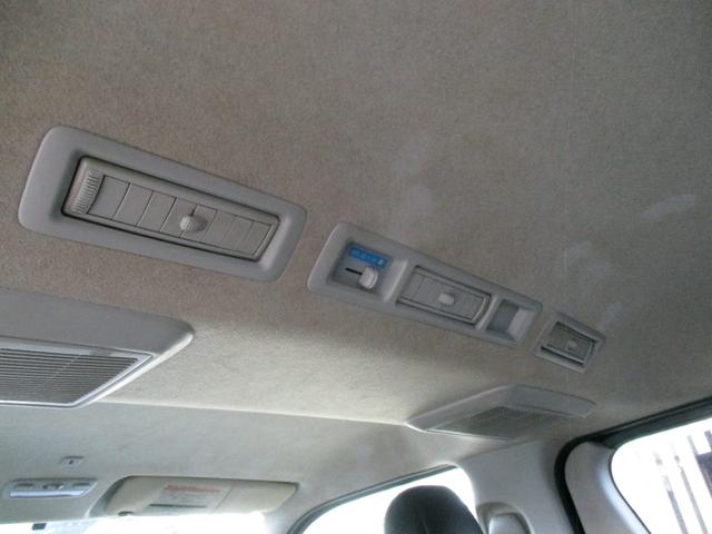 レジアスエースバン スーパーＧＬ　ダークプライム　４ＷＤディーゼルターボ　寒冷地仕様　ＬＥＤヘッドライト　プッシュスタート　ウッドコンビステアリング　リアエアコンリアヒーター　ＥＴＣ　フォグライト　電動格納ミラー（29枚目）