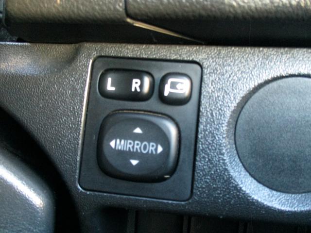 レジアスエースバン ロングスーパーＧＬ　４ＷＤディーゼルターボ　リアエアコンリアヒーター　ＥＴＣ　電動格納ミラー　フォグライト（18枚目）