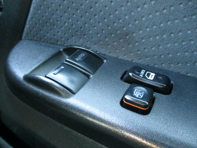 レジアスエースバン ロングスーパーＧＬ　４ＷＤディーゼルターボ　リアエアコンリアヒーター　ＥＴＣ　電動格納ミラー　フォグライト（19枚目）