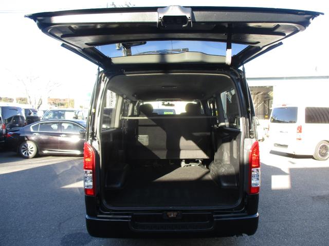 ハイエースバン ロングスーパーＧＬ　４ＷＤディーゼルターボ　寒冷地仕様　ＬＥＤヘッドライト　ＴＶナビ　バックカメラ　ＥＴＣ　リアエアコンリアヒーター　ドライブレコーダー　電動格納ミラー　フォグライト（11枚目）