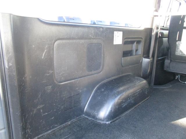 ハイエースバン ロングスーパーＧＬ　４ＷＤディーゼルターボ　寒冷地仕様　ＬＥＤヘッドライト　ＴＶナビ　バックカメラ　ＥＴＣ　リアエアコンリアヒーター　ドライブレコーダー　電動格納ミラー　フォグライト（13枚目）