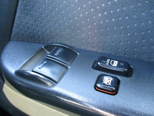 ハイエースバン ロングスーパーＧＬ　４ＷＤディーゼルターボ　寒冷地仕様　ＬＥＤヘッドライト　ＴＶナビ　バックカメラ　ＥＴＣ　リアエアコンリアヒーター　ドライブレコーダー　電動格納ミラー　フォグライト（22枚目）