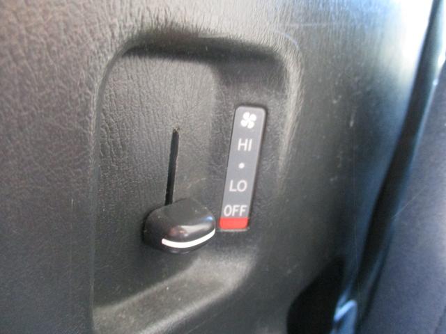 ハイエースバン ロングスーパーＧＬ　４ＷＤディーゼルターボ　寒冷地仕様　ＬＥＤヘッドライト　ＴＶナビ　バックカメラ　ＥＴＣ　リアエアコンリアヒーター　ドライブレコーダー　電動格納ミラー　フォグライト（30枚目）