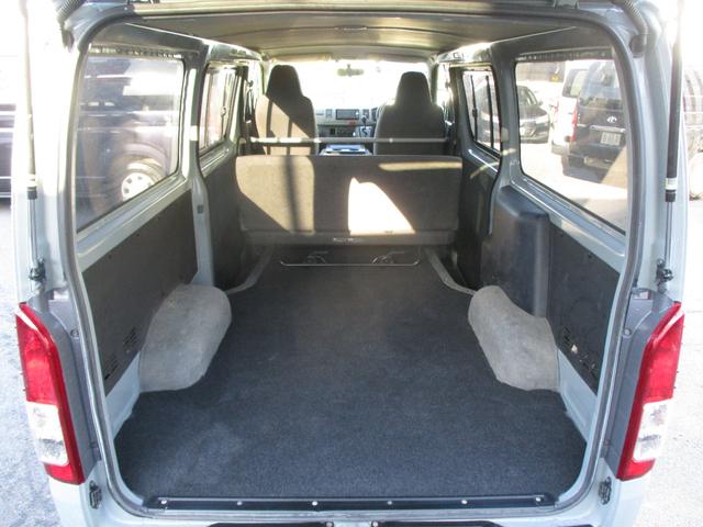 ハイエースバン ロングDX 4WDディーゼルターボ 全塗装済車 オリジナルカスタム仕様 フェイスチェンジ ラプター風塗装 リアヒーター 社外アルミ ホワイトレタータイヤ 社外ナビ バックカメラ ETC ドライブレコーダー(12枚目)