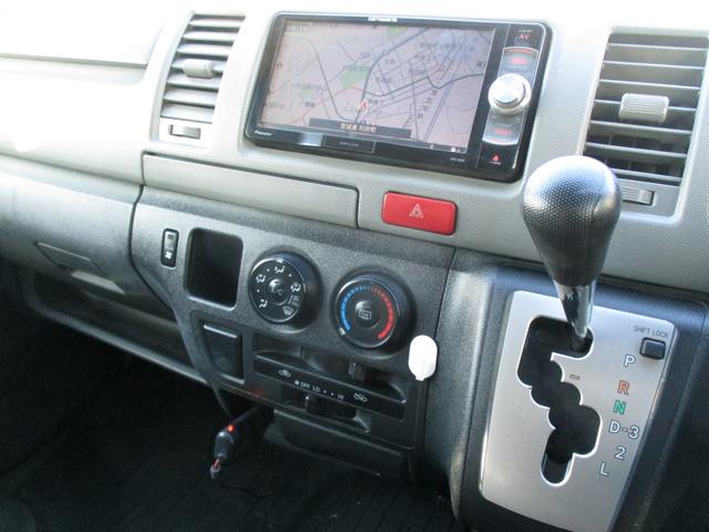 ハイエースバン ロングDX 4WDディーゼルターボ 全塗装済車 オリジナルカスタム仕様 フェイスチェンジ ラプター風塗装 リアヒーター 社外アルミ ホワイトレタータイヤ 社外ナビ バックカメラ ETC ドライブレコーダー(18枚目)