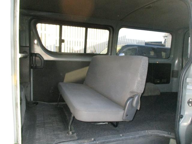 ハイエースバン ロングDX 4WDディーゼルターボ 全塗装済車 オリジナルカスタム仕様 フェイスチェンジ ラプター風塗装 リアヒーター 社外アルミ ホワイトレタータイヤ 社外ナビ バックカメラ ETC ドライブレコーダー(28枚目)