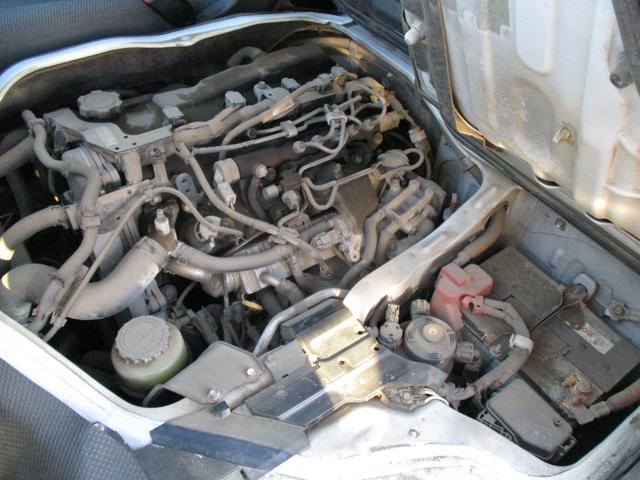 ハイエースバン ロングDX 4WDディーゼルターボ 全塗装済車 オリジナルカスタム仕様 フェイスチェンジ ラプター風塗装 リアヒーター 社外アルミ ホワイトレタータイヤ 社外ナビ バックカメラ ETC ドライブレコーダー(32枚目)